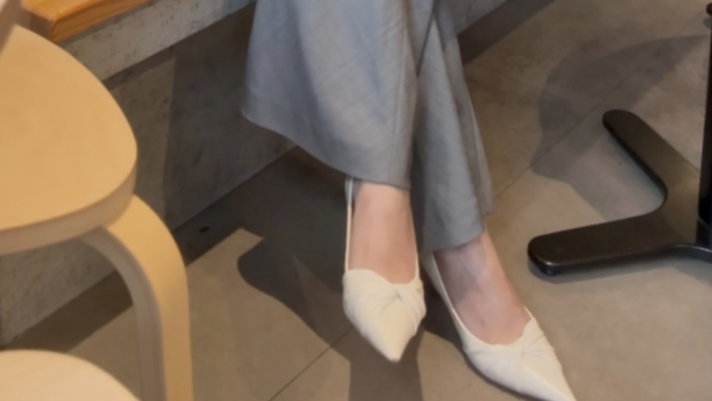 l’aise｜お客様投稿（【l’aise】Everyday Elegance ヴェロア パンプス）