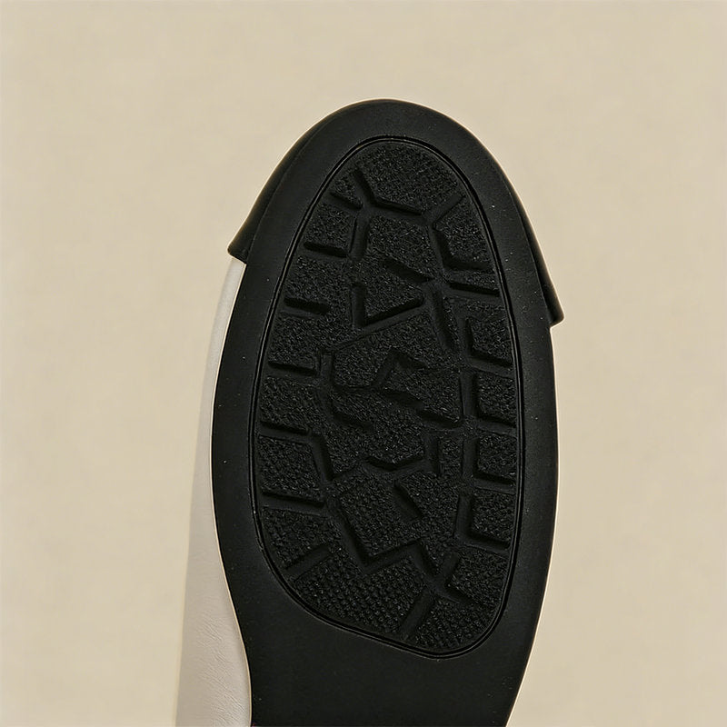 "【l’aise】Chic Moments デュアルトーン ローファー  "