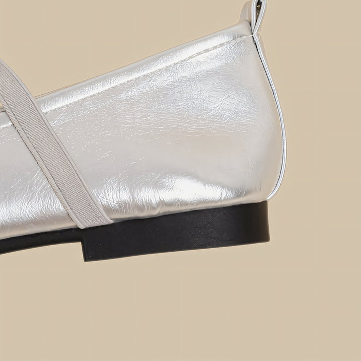 【l’aise】Everyday Elegance クロスムーブ ローファー