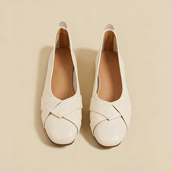 【l’aise】Effortless Allure セレニティクロス ローファー