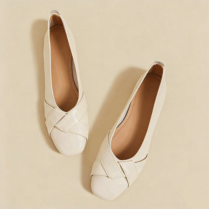 【l’aise】Effortless Allure セレニティクロス ローファー