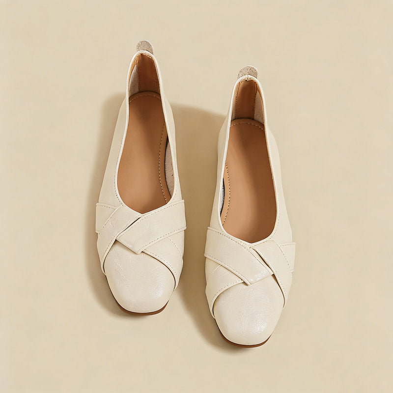 【l’aise】Effortless Allure セレニティクロス ローファー