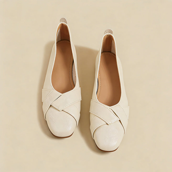 【l’aise】Effortless Allure セレニティクロス ローファー