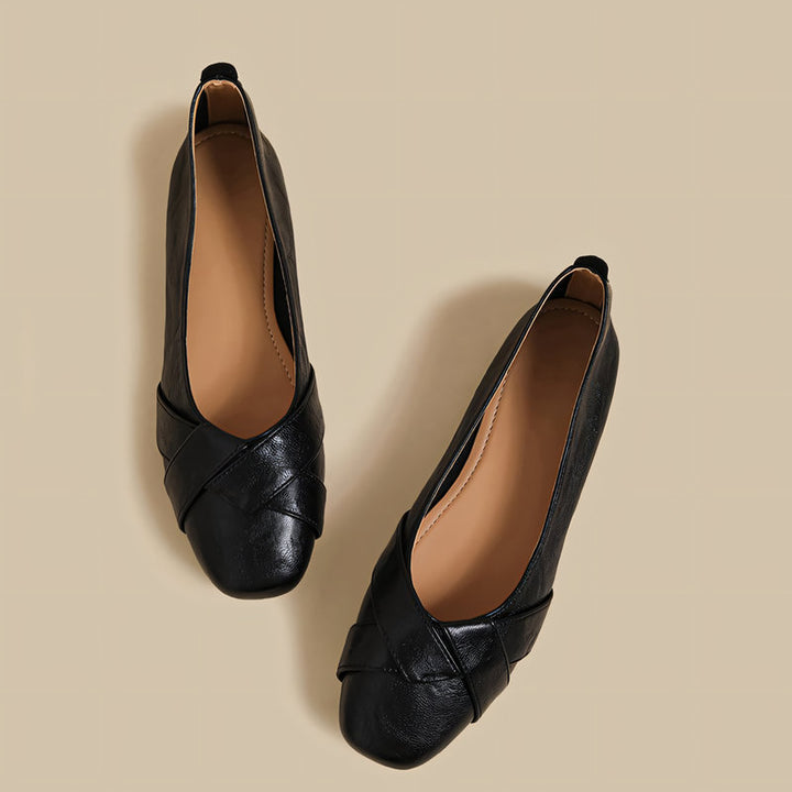 【l’aise】Effortless Allure セレニティクロス ローファー