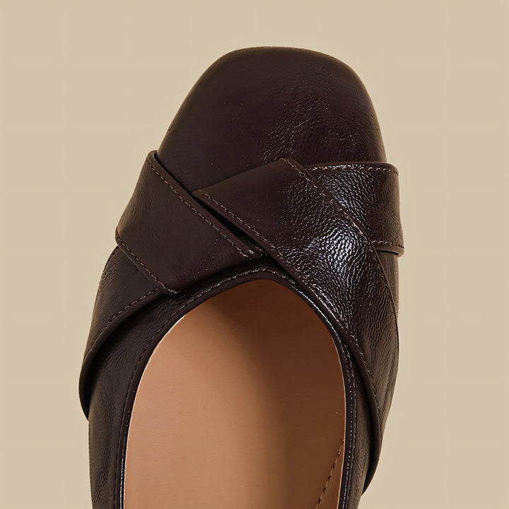 【l’aise】Effortless Allure セレニティクロス ローファー