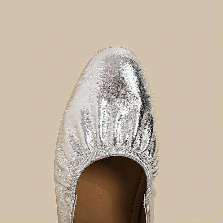 【l’aise】Chic Moments メタリックシルバー ローファー