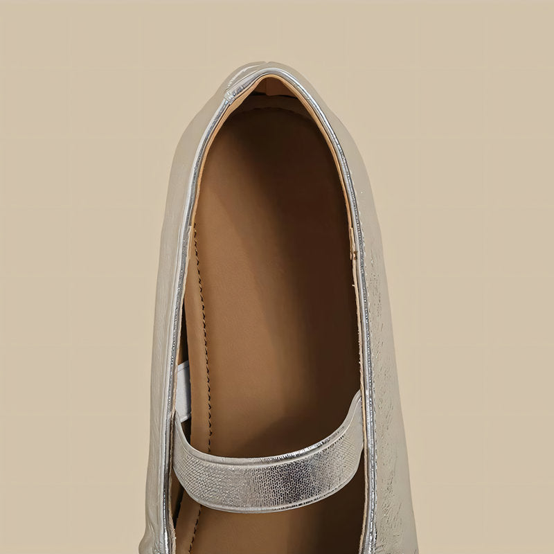 【l’aise】Chic Moments メタリックシルバー ローファー