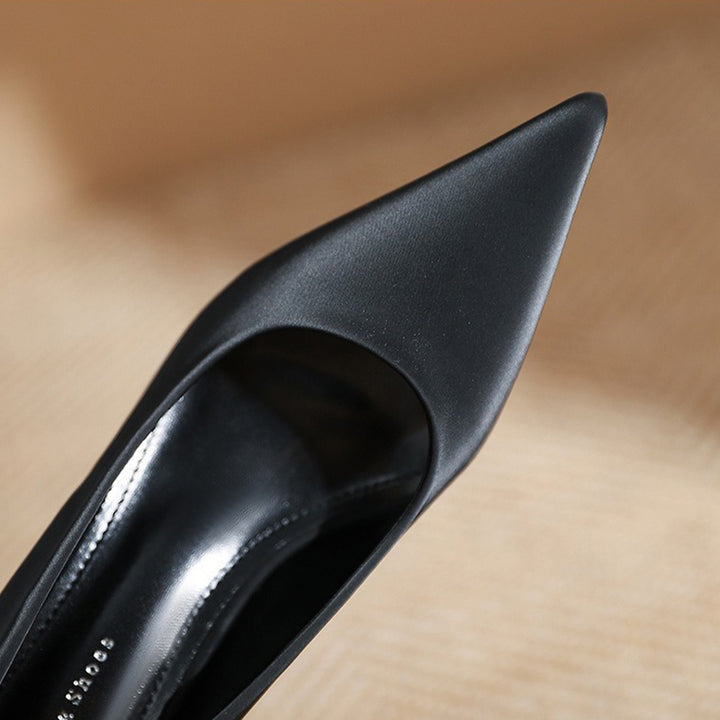 【l’aise】Everyday Elegance  キトゥンヒール パンプス