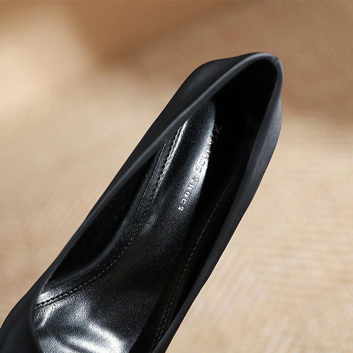【l’aise】Everyday Elegance  キトゥンヒール パンプス